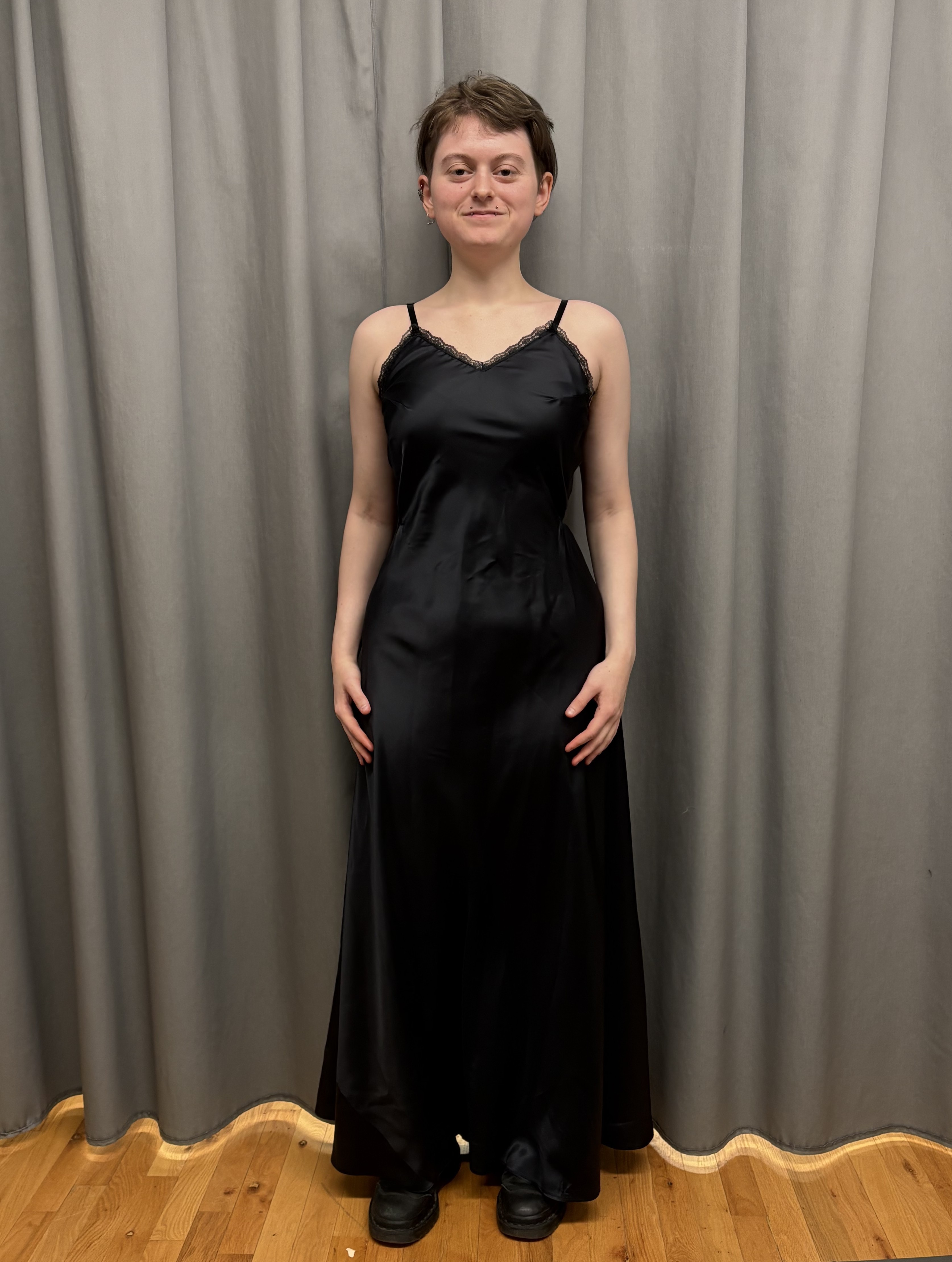 Black floor lenght slip